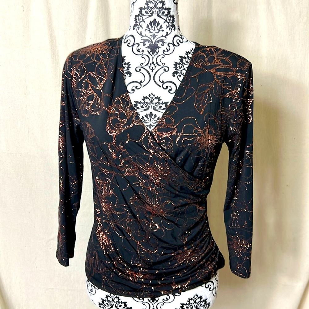 MSK Evening black rose gold /copper fitted silhouette top Medium